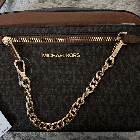 BNWT Michael Kors Over The Shoulder Purse. With Monogram - Picture 3 of 7
